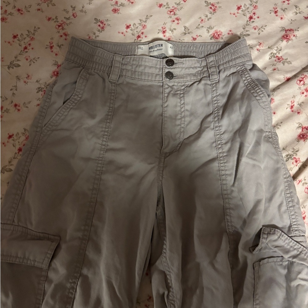 Hollister Men's Light Gray Cargo Pants